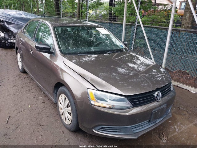 Salvage Volkswagen Jetta Image