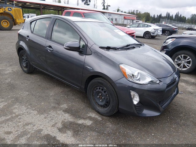 Salvage Toyota Prius c Image
