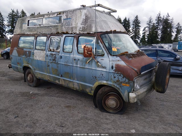Salvage Dodge Van Tr Image