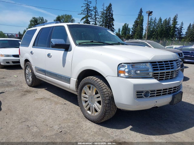 Salvage Lincoln Navigator Image