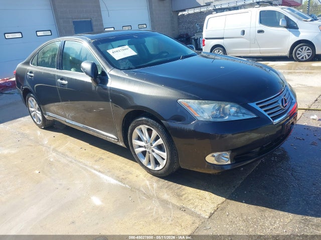 Salvage Lexus Es Image