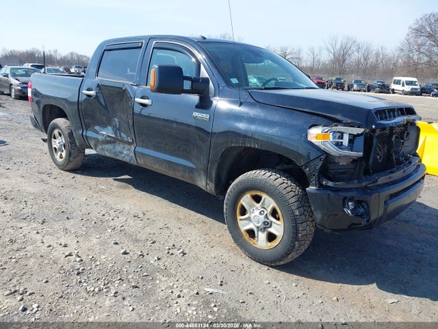 Salvage Toyota Tundra Image