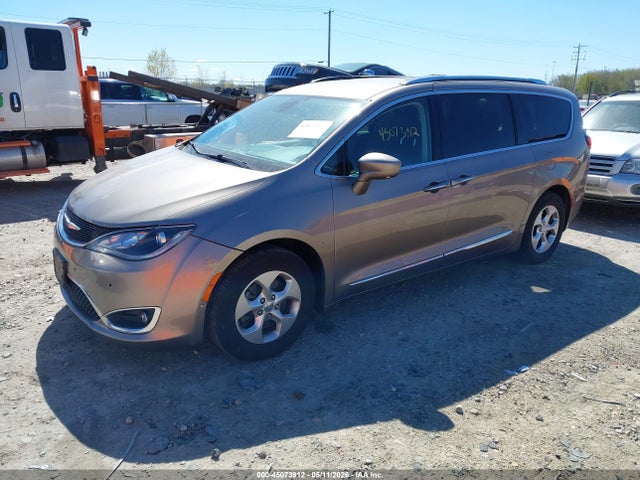 Chrysler Pacifica Touring-l Plus