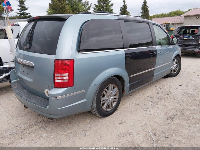 Chrysler Town & Country Limited