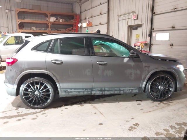 Mercedes-Benz GLA 4matic