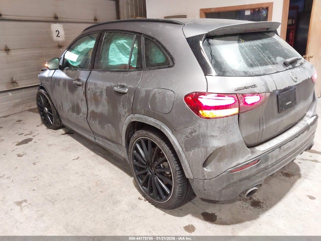 Mercedes-Benz GLA 4matic