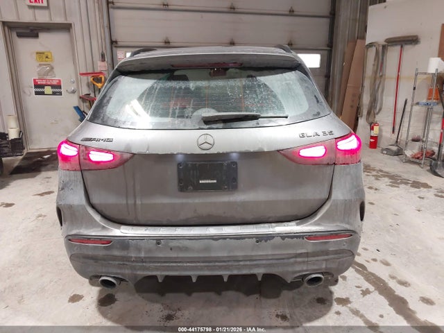 Mercedes-Benz GLA 4matic