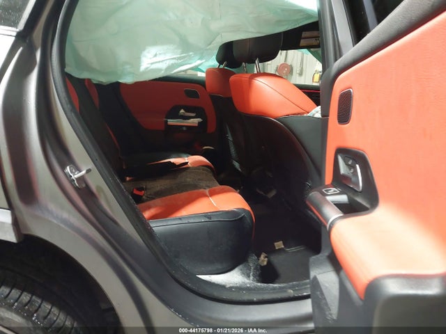 Mercedes-Benz GLA 4matic