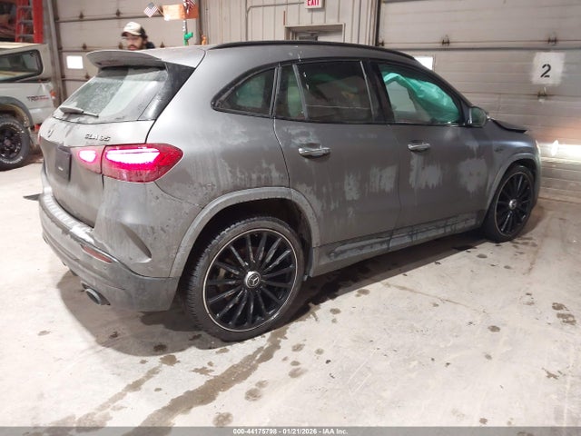 Mercedes-Benz GLA 4matic