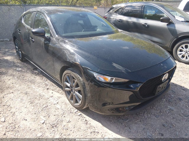 Salvage Mazda Mazda3 Image