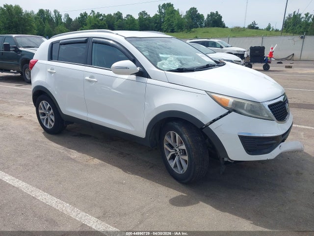 Salvage Kia Sportage Image