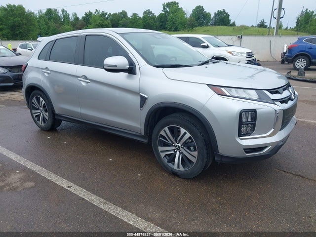 Salvage Mitsubishi Outlander Image