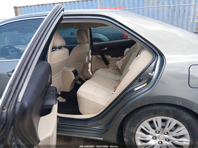 Toyota Camry Le