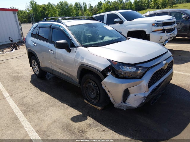Salvage Toyota RAV4 Image