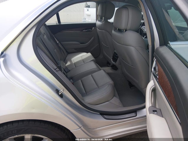 Cadillac CTS Standard