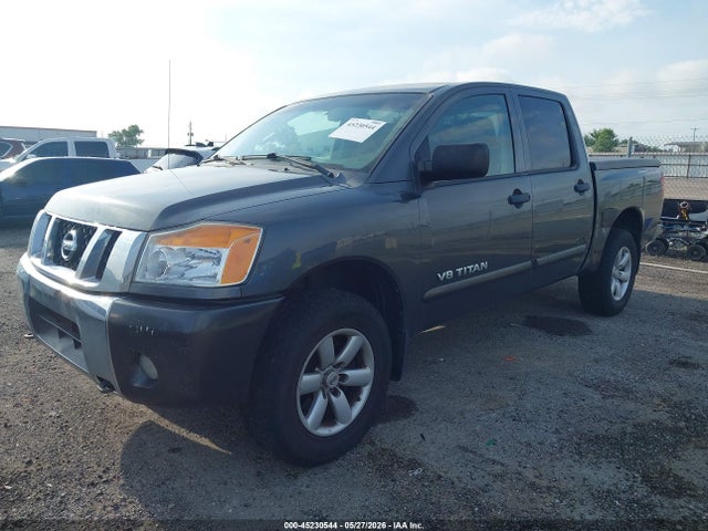 Nissan Titan Sv