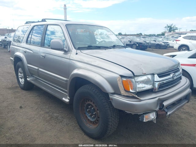 Toyota 4Runner Limited V6
