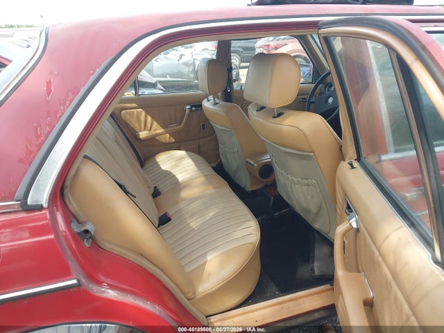 Mercedes-Benz 300 Dt