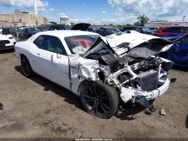 Salvage Dodge Challenger Image