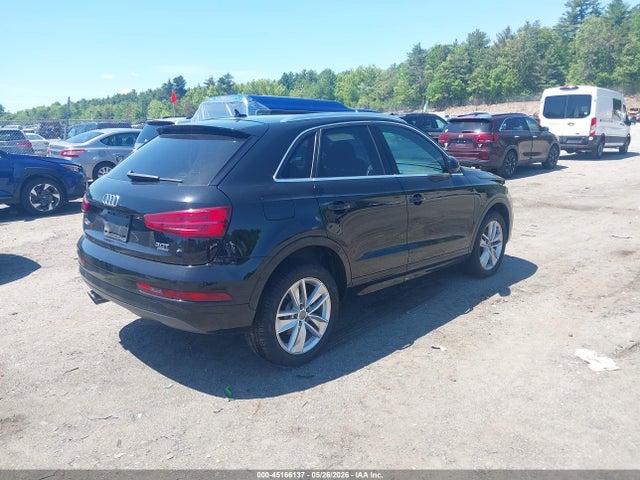 Audi Q3 2.0t Premium Plus