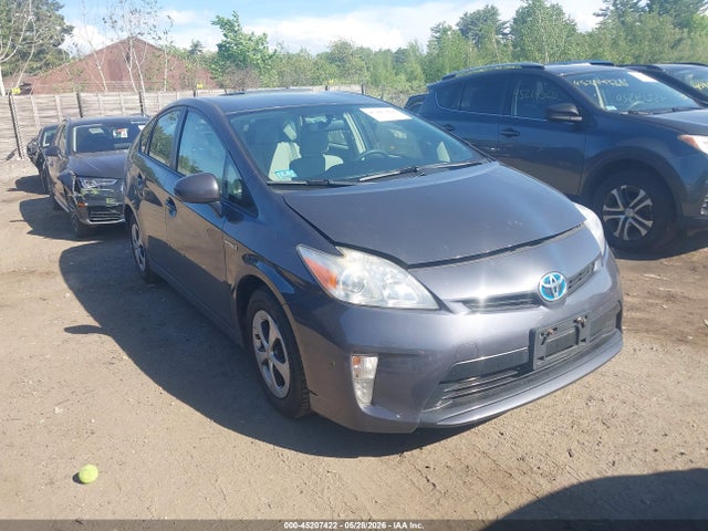 Salvage Toyota Prius Image