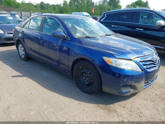Salvage Toyota Camry Image