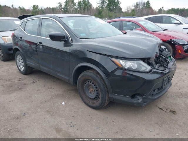 Salvage Nissan Rogue Image