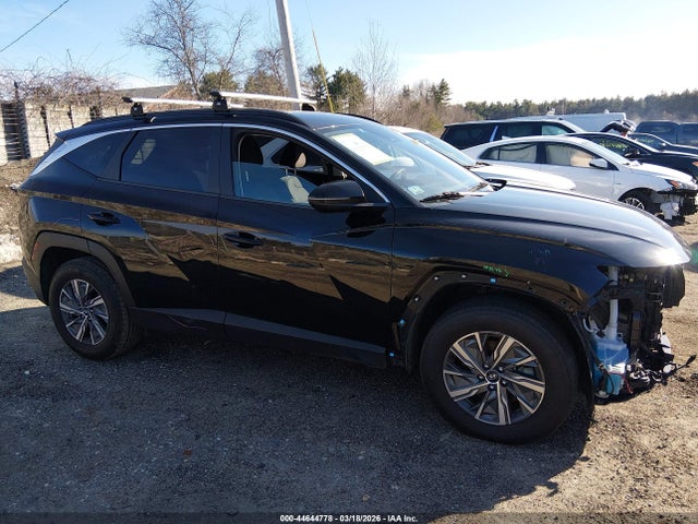 Hyundai TUCSON Blue