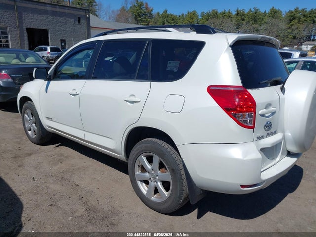 Toyota RAV4 Limited V6