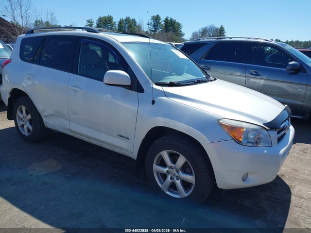 Salvage Toyota RAV4 Image