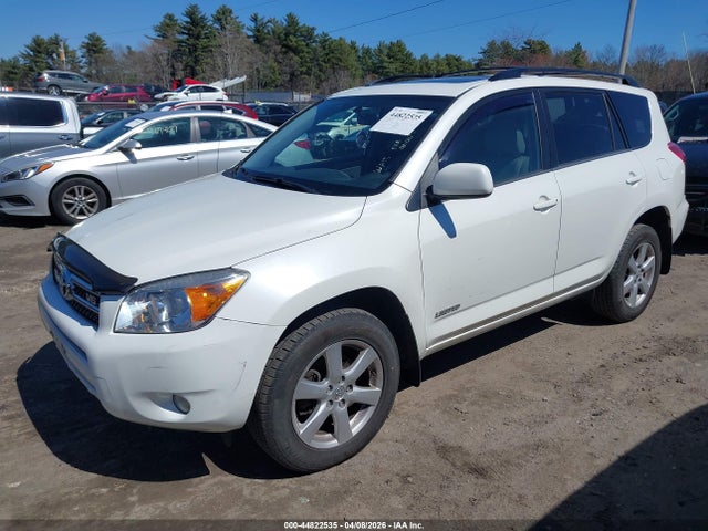 Toyota RAV4 Limited V6