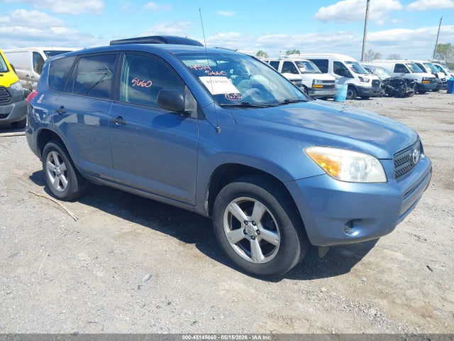 Salvage Toyota RAV4 Image