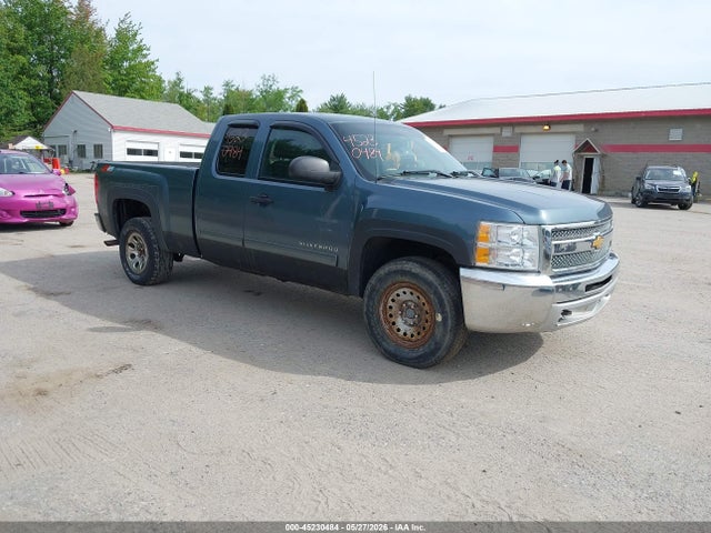 Salvage Chevrolet Silverado 1500 Image
