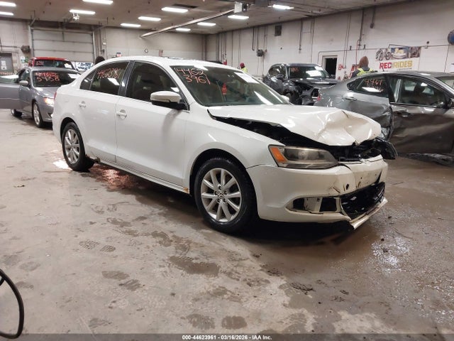 Salvage Volkswagen Jetta Image