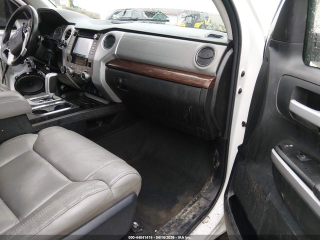 Toyota Tundra Limited 5.7l V8
