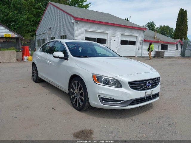 Salvage Volvo S60 Inscription Image