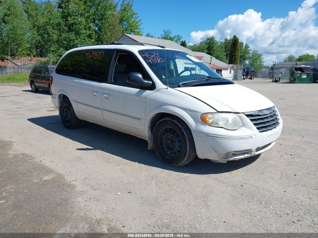 Salvage Chrysler Town & Country Image
