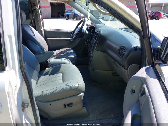 Chrysler Town & Country Touring