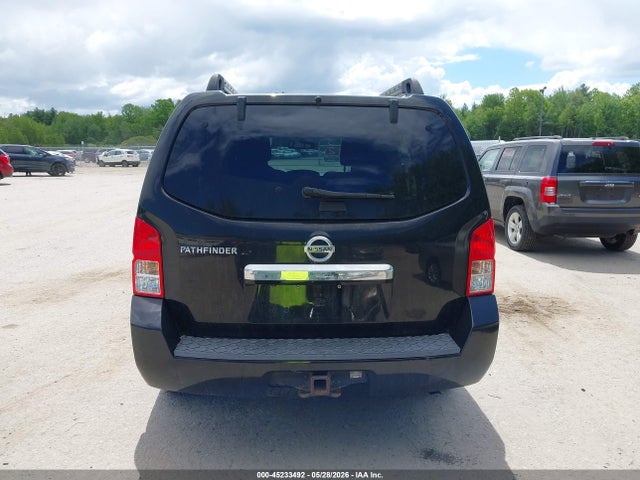 Nissan Pathfinder Sv