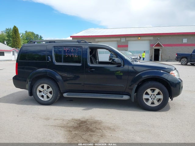 Nissan Pathfinder Sv