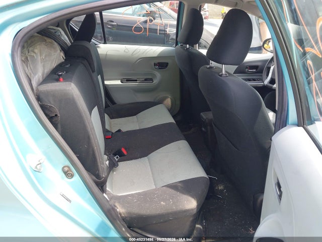 Toyota Prius c Two