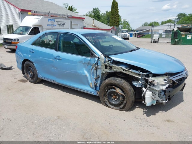 Salvage Toyota Camry Image