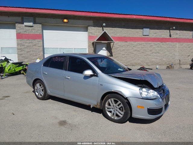 Salvage Volkswagen Jetta Image