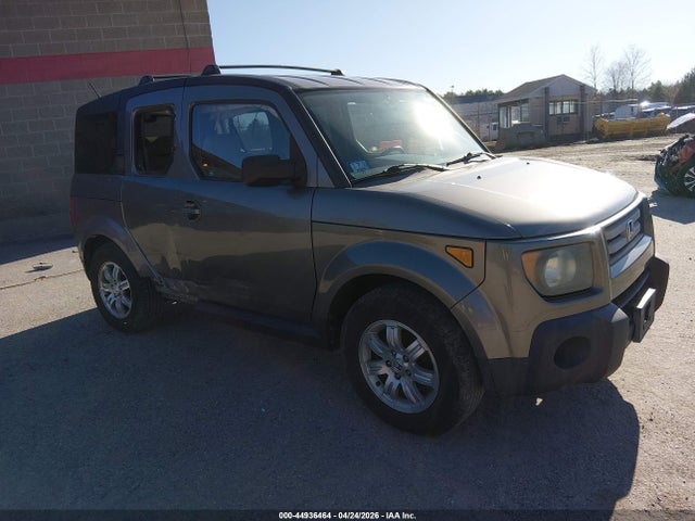 Salvage Honda Element Image