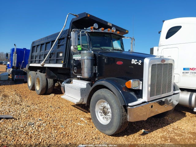 Salvage Peterbilt 367 Image
