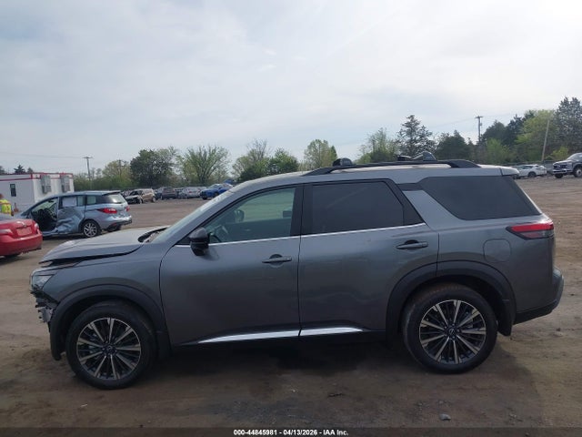 Nissan Pathfinder Platinum