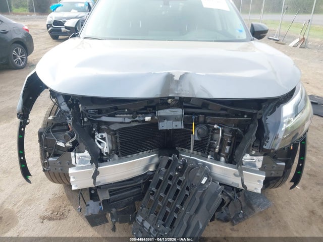 Nissan Pathfinder Platinum