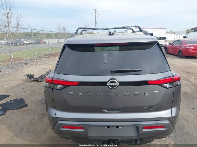 Nissan Pathfinder Platinum