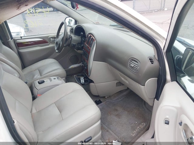Chrysler Town & Country Limited