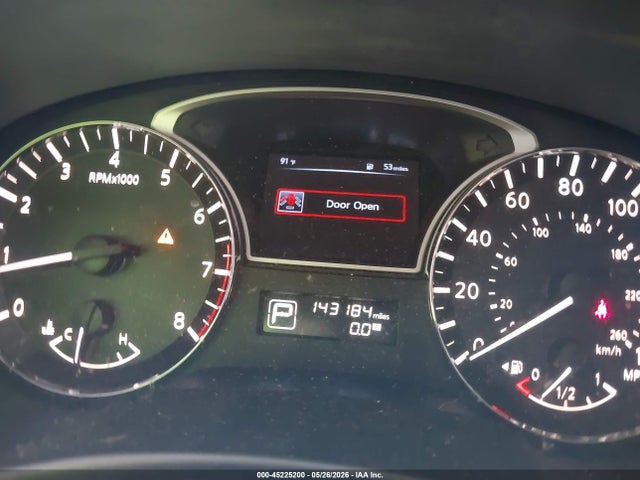 Nissan Pathfinder S